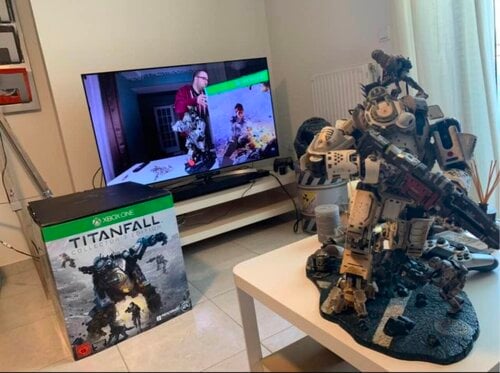 Περισσότερες πληροφορίες για "TITANFALL COLLECTOR EDITION"