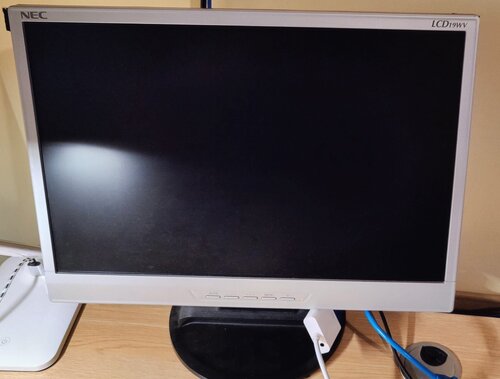 Περισσότερες πληροφορίες για "Monitor LCD NEC 19WV"