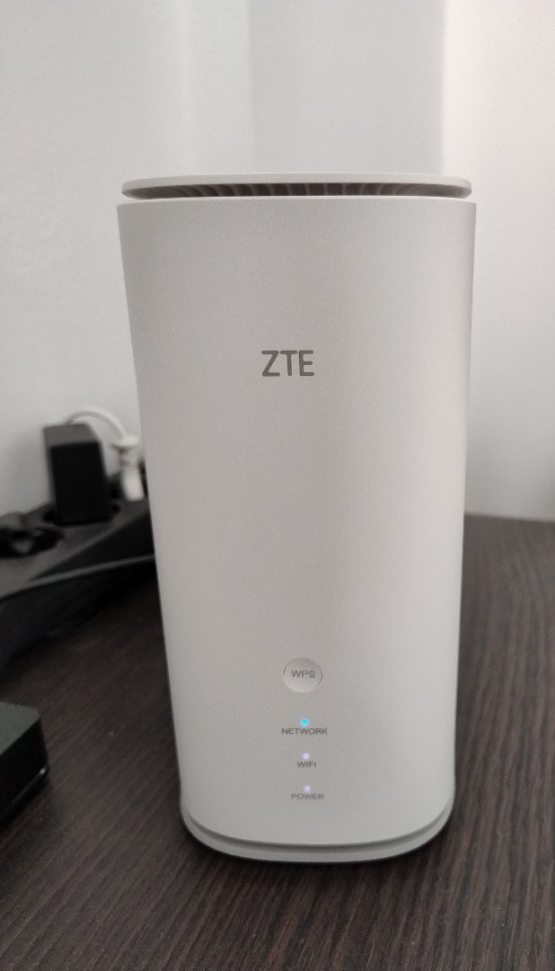 zte-mc8020-5g-router-routers-insomnia-gr