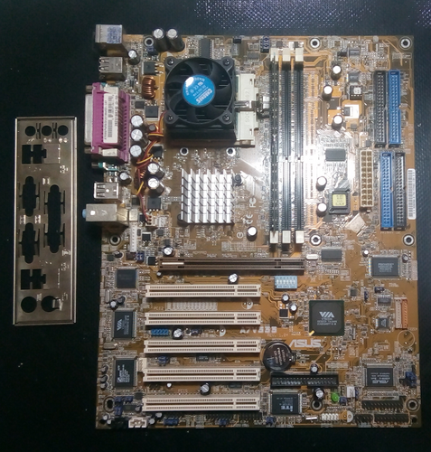 Περισσότερες πληροφορίες για "3 Vintage Set's  (mobo,cpu,ram)"