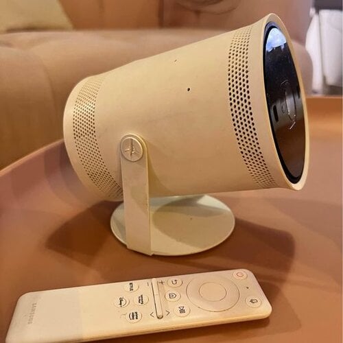 Περισσότερες πληροφορίες για "Samsung Freestyle φορητός προτζεκτορας - projector"