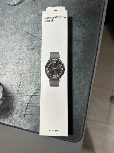 Περισσότερες πληροφορίες για "Galaxy watch 6 like new classic black"