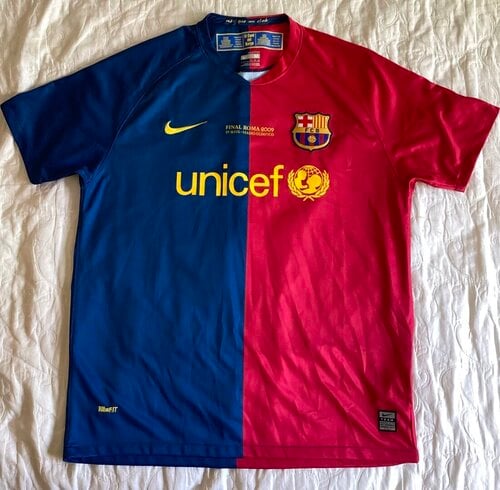 Περισσότερες πληροφορίες για "Nike T-shirt Barcelona Messi"