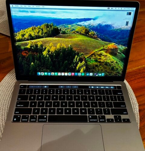 Περισσότερες πληροφορίες για "MacBook Pro M2 13’"