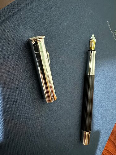 Περισσότερες πληροφορίες για "Graf von Faber Castell Classic Fountain Pen"