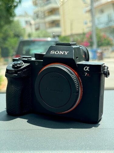 Περισσότερες πληροφορίες για "Sony A7 R2"