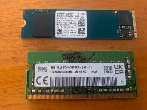 Περισσότερες πληροφορίες για "Western Digital PC SN530 (512 GB/PCI Express 3.0)  & DDR 4 Laptop  ram 3200Mhz"