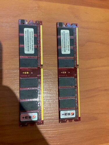 Περισσότερες πληροφορίες για "DDR400 512MB x2"