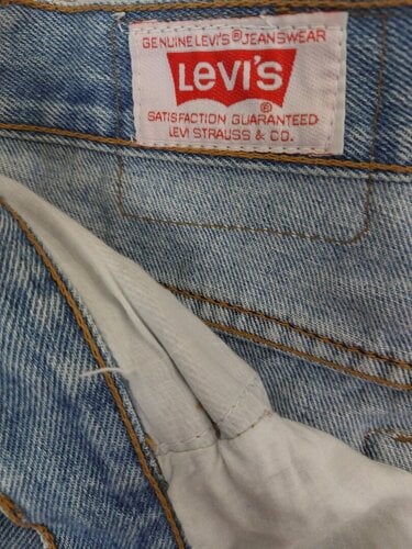 Περισσότερες πληροφορίες για "Levi's 501 31 34"