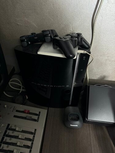 Περισσότερες πληροφορίες για "PS3 74GB Black"