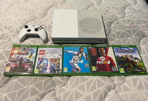 Περισσότερες πληροφορίες για "Microsoft Xbox One S 1TB"