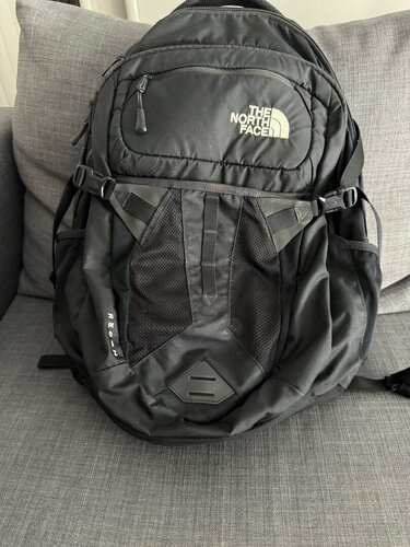 Περισσότερες πληροφορίες για "The North Face Recon backpack"