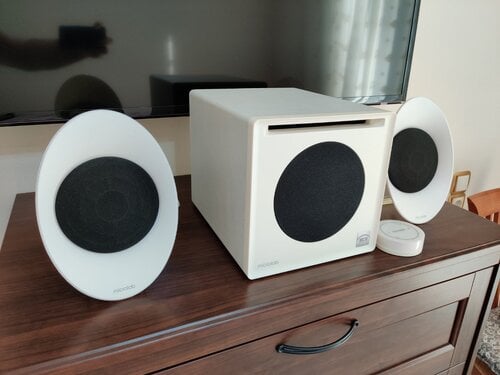 Περισσότερες πληροφορίες για "Microlab FC50BT 2.1 subwoofer speaker system"