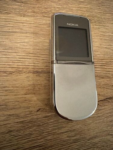 Περισσότερες πληροφορίες για "Nokia 8800"