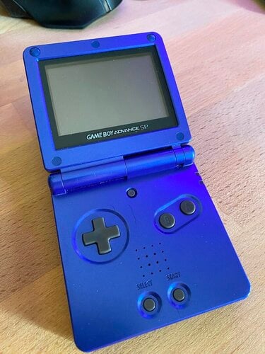 Περισσότερες πληροφορίες για "Gameboy Advance SP AGS001"