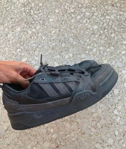 Περισσότερες πληροφορίες για "Adidas shoes"