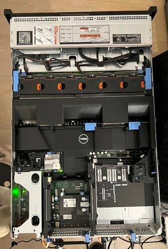 Περισσότερες πληροφορίες για "Dell Poweredge R720"