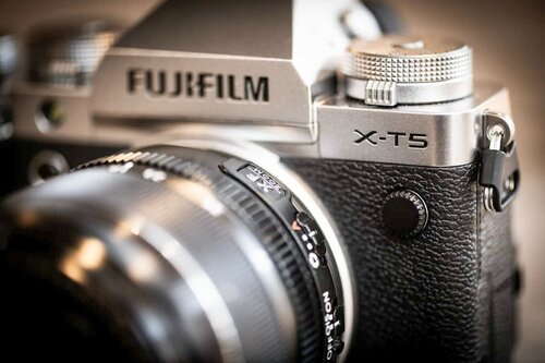 Περισσότερες πληροφορίες για "Fujifilm X-T5"