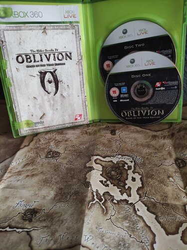 Περισσότερες πληροφορίες για "The Elder Scrolls IV: OBLIVION (Game of the year edition)(+ Knights of the Nine & Shivering Isles)"