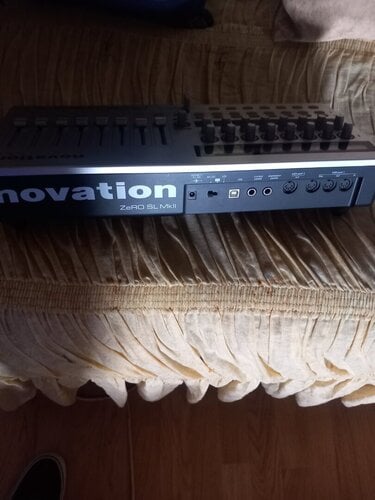 Περισσότερες πληροφορίες για "Novation zero sl mk2 midi"