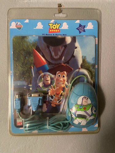 Περισσότερες πληροφορίες για "Retro Official Disney Toy Story ποντίκη + mousepad σφραγισμένo."