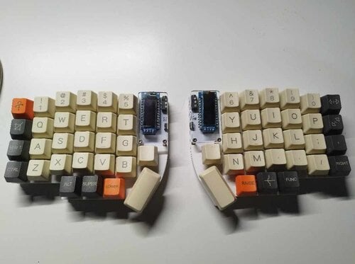 Περισσότερες πληροφορίες για "LILY 58 Split Ortholinear Hotswappable switches (WHITE)"