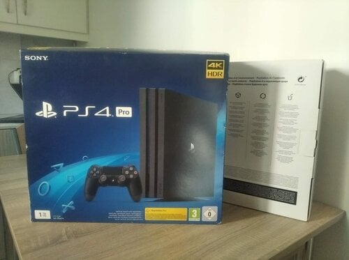 Περισσότερες πληροφορίες για "(ΚΟΥΤΙ) PS4 PRO Jet Black CUH-7216B"