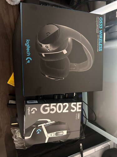 Περισσότερες πληροφορίες για "Ακουστικά Logitech g533 wireless και ποντίκι g502 SE Hero"