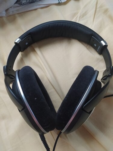 Περισσότερες πληροφορίες για "Sennheiser HD 599SE"