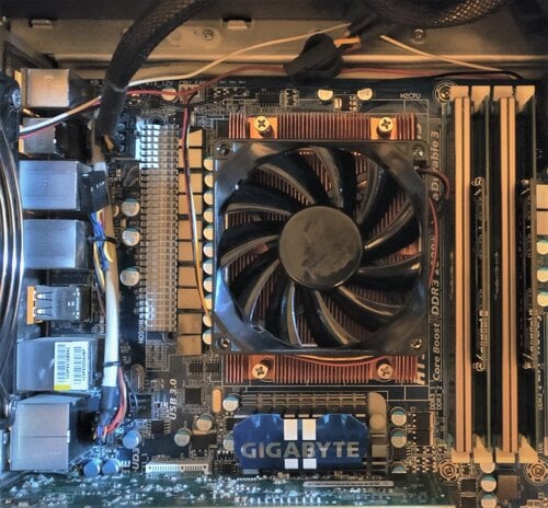 Περισσότερες πληροφορίες για "set AM3 -> GA-870A-UD3 +AMD Phenom II X6 1090T BE +HD7450 1GB+ DDR3-1600MHz cl9 +HIPER HFC-20820-C1"