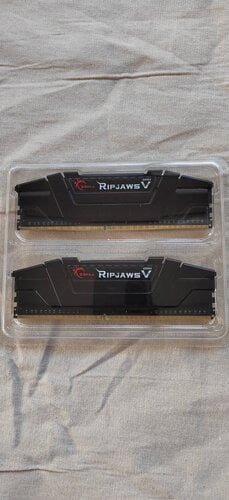 Περισσότερες πληροφορίες για "8 GB (2x4) Ddr4 gskill ripjaws 3200mhz"