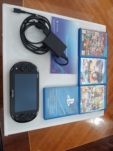 Περισσότερες πληροφορίες για "PSvita Model PCH-2016"