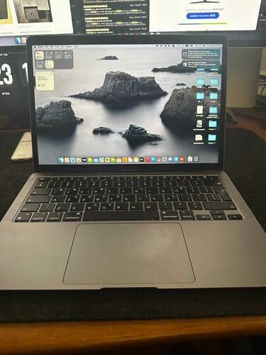 Περισσότερες πληροφορίες για "Macbook Air M1 13,3" 8Gb 256gb Space Gray"