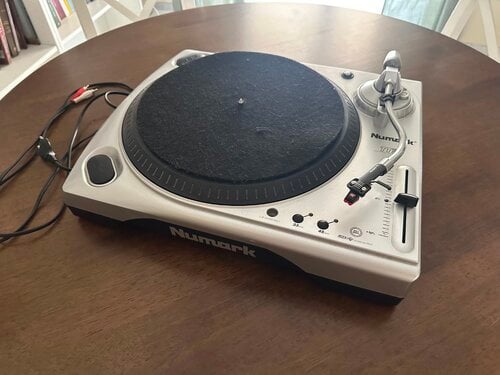 Περισσότερες πληροφορίες για "Numark TT USB Professional DJ Turntable"