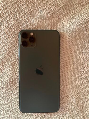 Περισσότερες πληροφορίες για "Apple iPhone 11 Pro Max (midnight green/64 GB)"