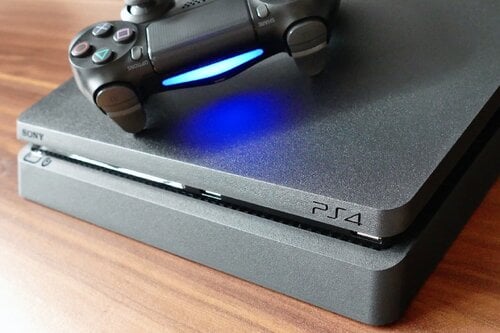 Περισσότερες πληροφορίες για "Sony PlayStation 4 Slim 500GB + 11παιχνίδια ."