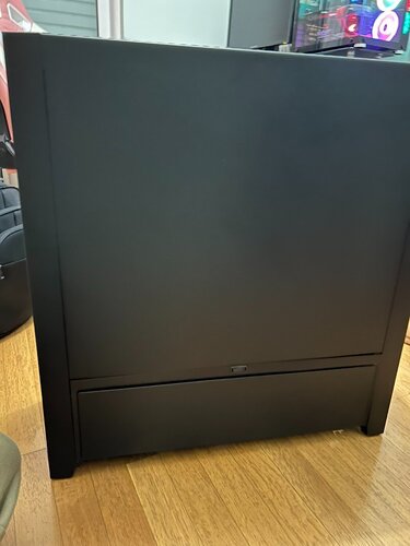 Περισσότερες πληροφορίες για "Corsair Obsidian 900D Full Tower"