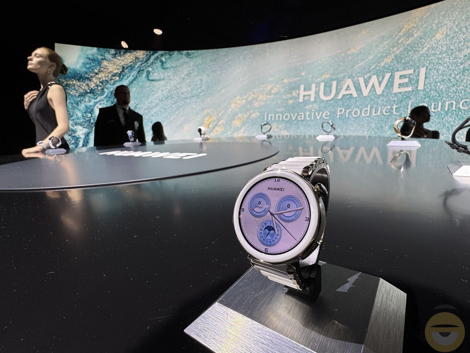 Η Huawei παρουσιάζει στη Βαρκελώνη τη νέα σειρά Watch GT 5 και D2 με προηγμένες λειτουργίες υγείας