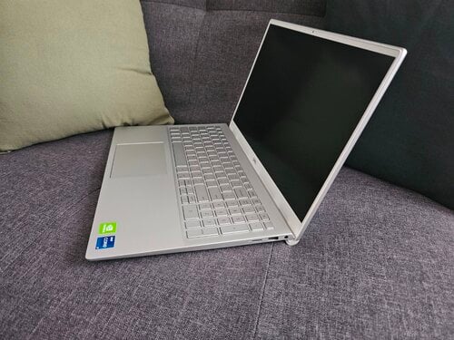 Περισσότερες πληροφορίες για "Dell Inspiron 5502 (i7-1165G7/16GB/512GB)"