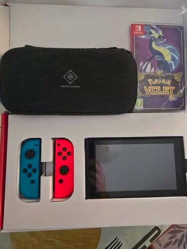 Περισσότερες πληροφορίες για "Nintendo Switch 32GB Red/Bluetooth Joy-Con v1"