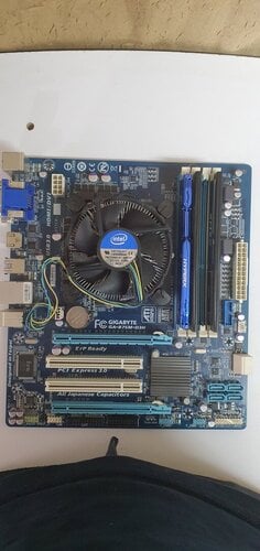 Περισσότερες πληροφορίες για "Combo Gigabyte GA-B75M-D3H socket 1155"