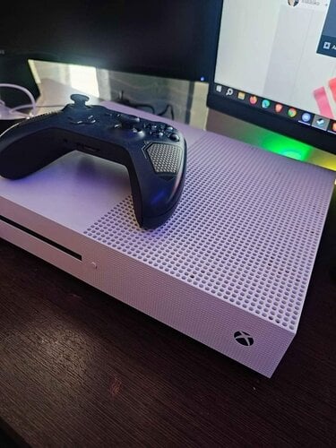 Περισσότερες πληροφορίες για "Microsoft Xbox One 1TB"