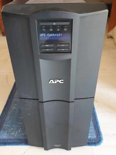 Περισσότερες πληροφορίες για "APC Smart-UPS 2200 with SmartConnect Port Line-Interactive 2200VA 1980W"