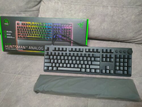 Περισσότερες πληροφορίες για "RAZER HUNTSMAN V2 ANALOG GAMING KEYBOARD"