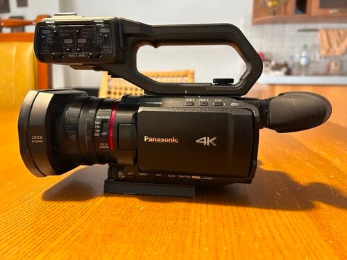 Περισσότερες πληροφορίες για "Panasonic 4 Κ HC- Χ1500"