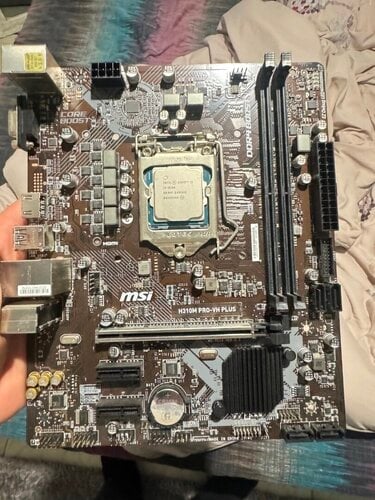 Περισσότερες πληροφορίες για "MSI H310M PRO-VH + i3 8100"