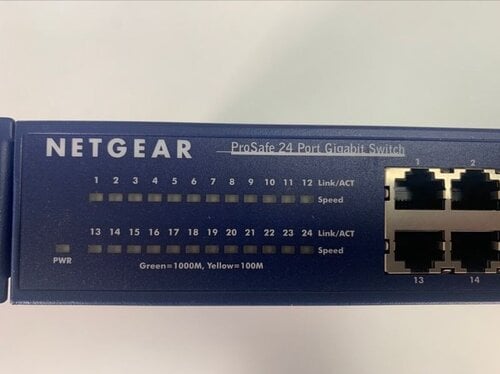 Περισσότερες πληροφορίες για "Netgear jgs524 24p gigabit switch"