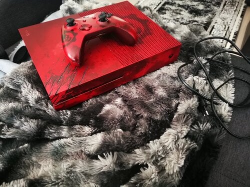 Περισσότερες πληροφορίες για "Xbox one s GOW edition"