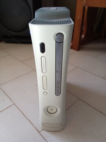 Περισσότερες πληροφορίες για "Microsoft Xbox 360 60GB"