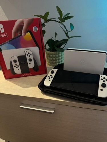 Περισσότερες πληροφορίες για "Nintendo Switch oled"